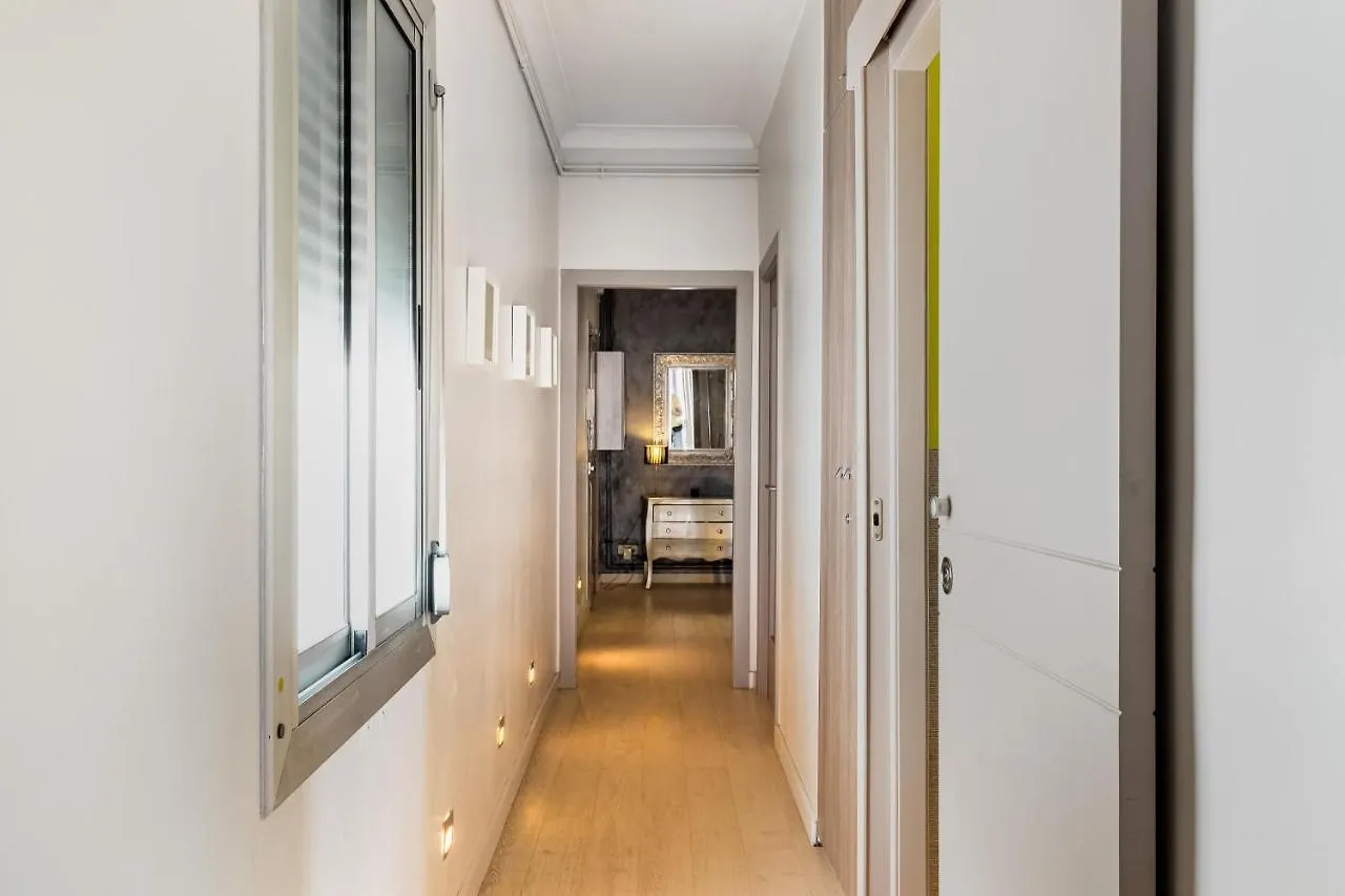 Stunning 2-Bedroom Apartment With Two Terraces Barcelona
