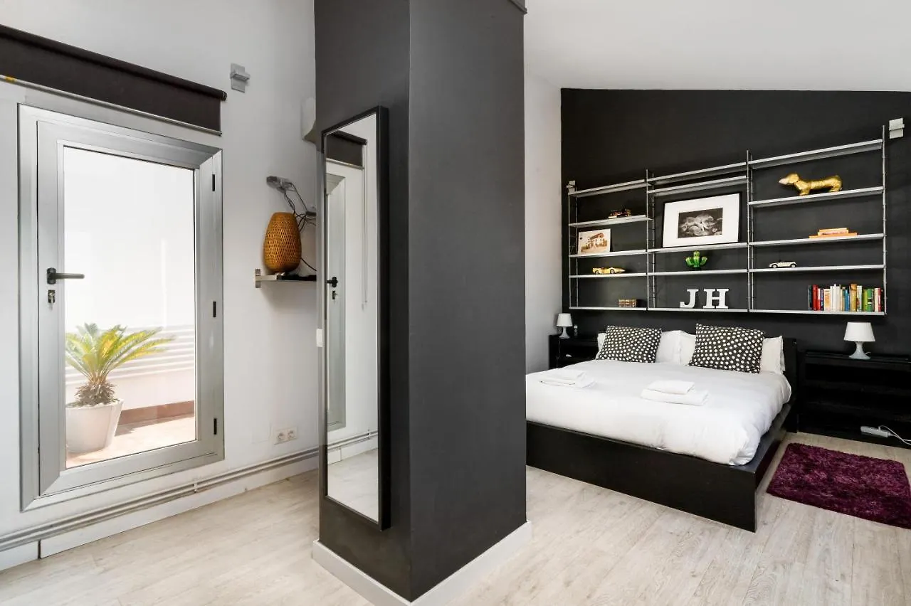 Stunning 2-Bedroom Apartment With Two Terraces Barcelona