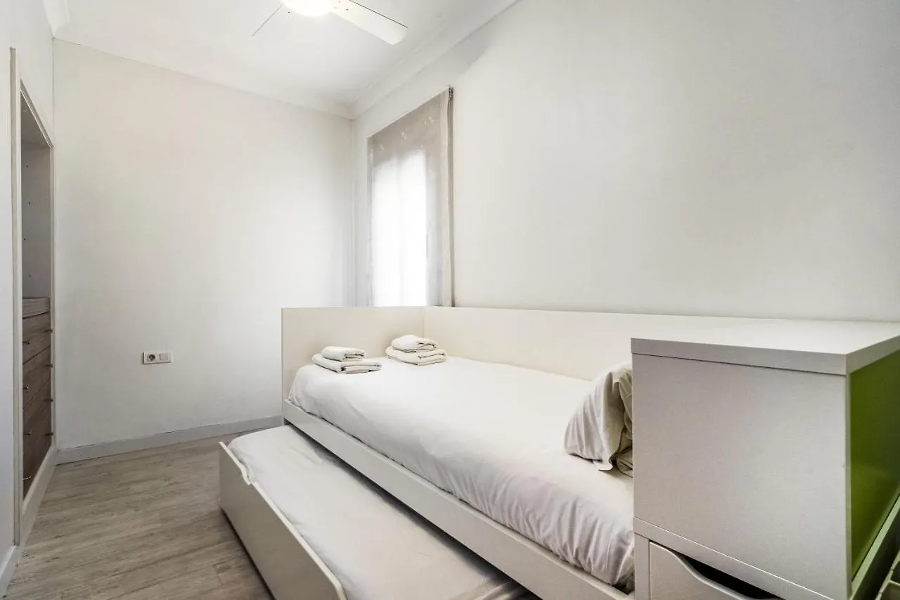 Stunning 2-Bedroom Apartment With Two Terraces Barcelona