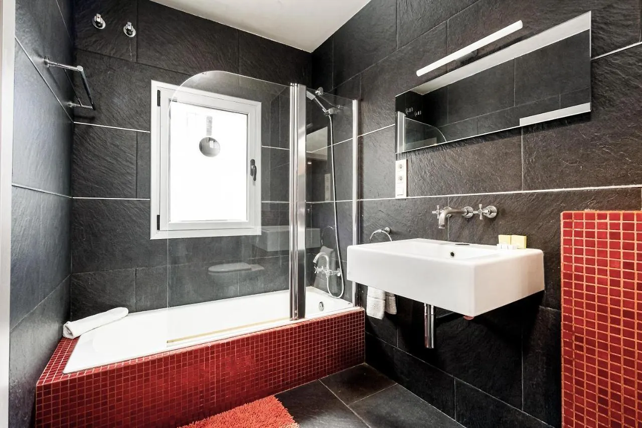 Stunning 2-Bedroom Apartment With Two Terraces Barcelona