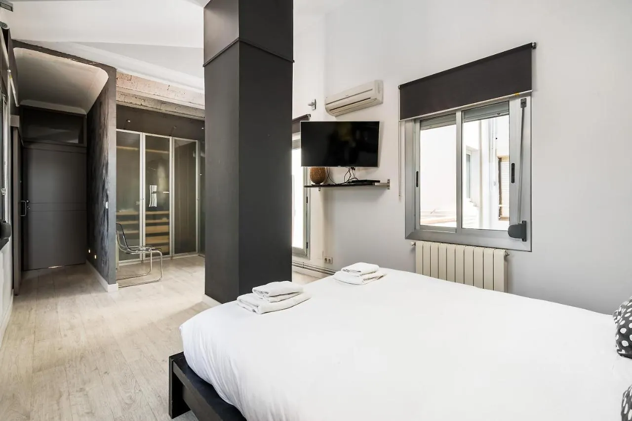 Stunning 2-Bedroom Apartment With Two Terraces Barcelona